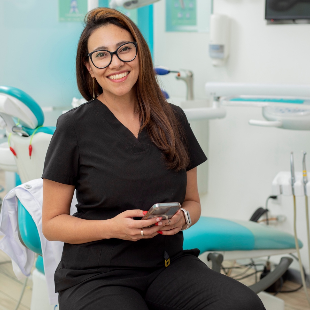 A dentist using the OrthoPhoto app